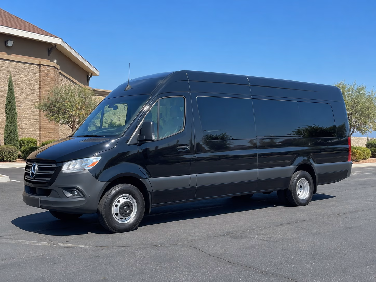 arrange transportation for your next wedding 4