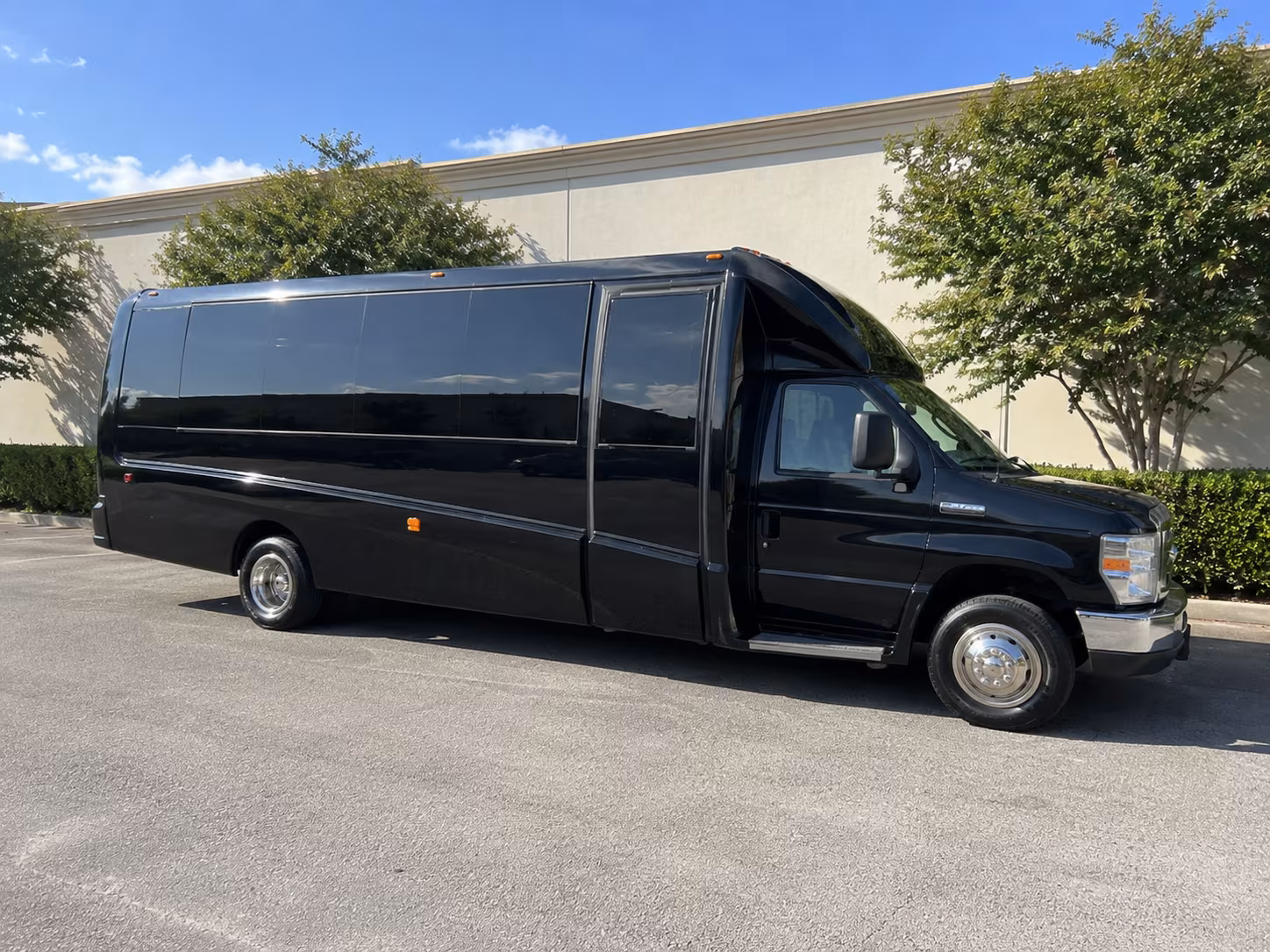 party buses for bachelorette wine tours around old town scottsdale
