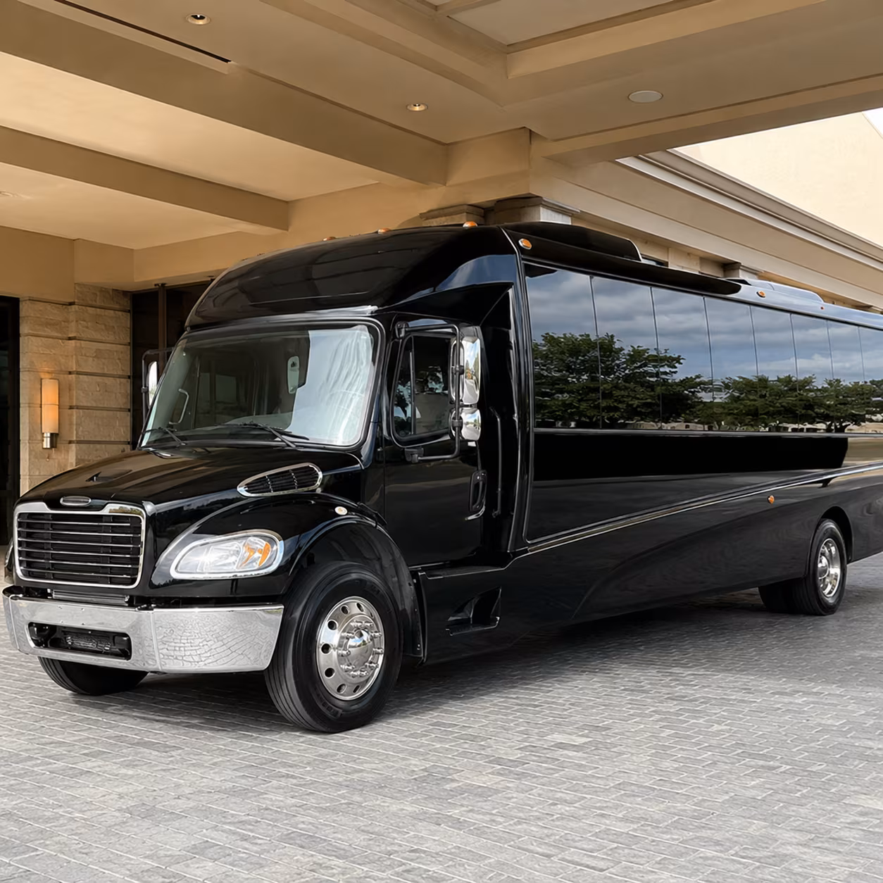 phoenix 30 passenger minibus