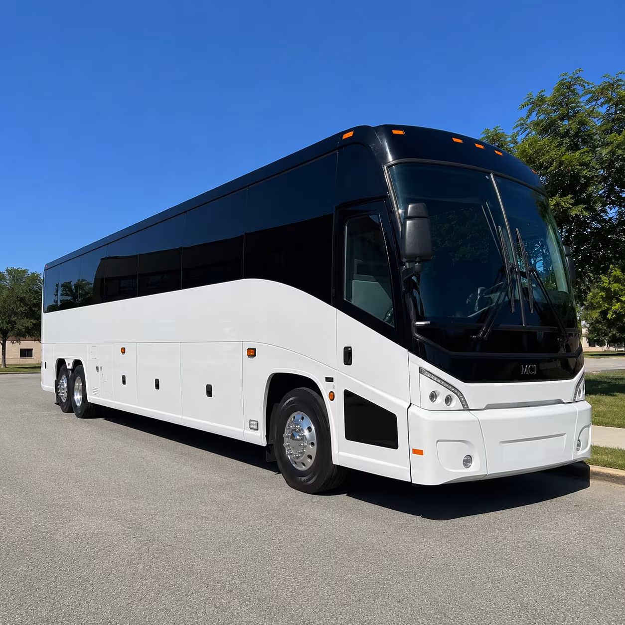phoenix 40 passenger charter bus