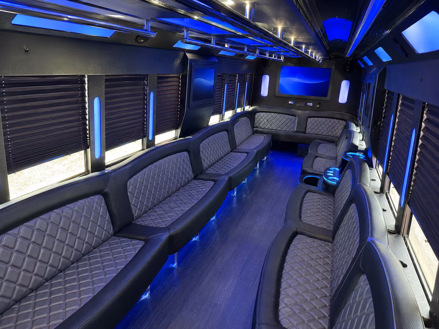 why rent using phoenixminibuscompany com